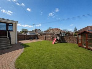 Photo 17- click for photo gallery